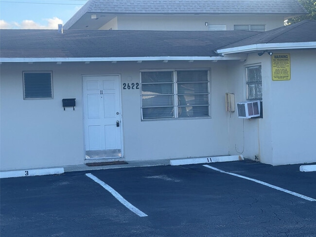 Photo - 2622 Johnson St