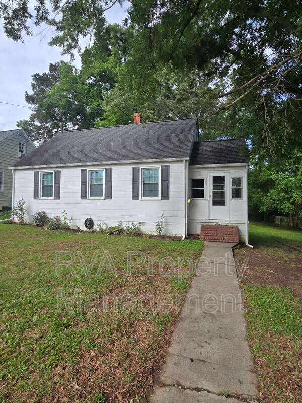 Photo - 303 7 Pines Ave House