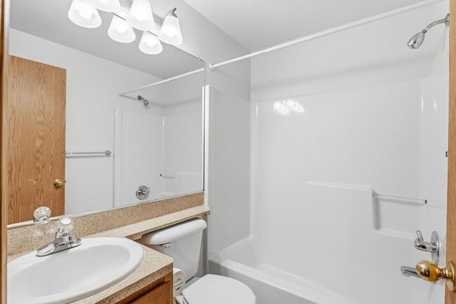 Photo - 3 Bedroom Home Near Woodstock Neighborhood