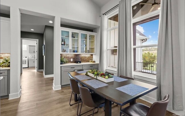 Photo - 1032 Clear Water Cyn