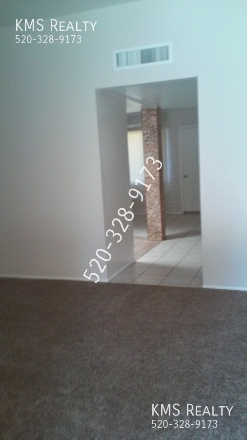 Photo - 33 W Roma Dr
