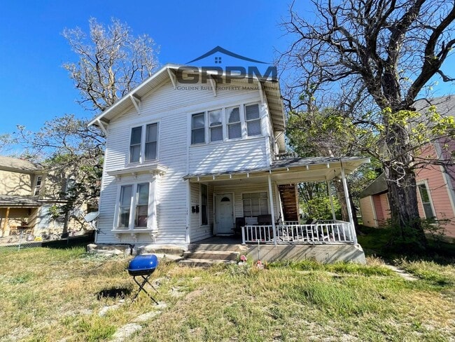 Building Photo - 120 W 10th Ave Unit Upstairs #2