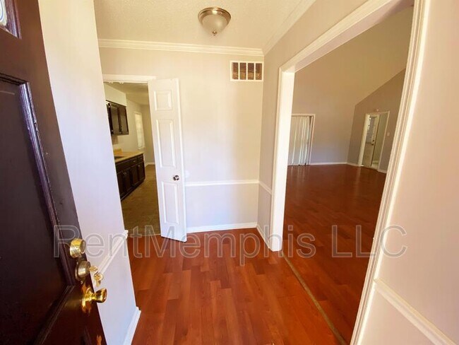 2874 Kings Lynn Cove