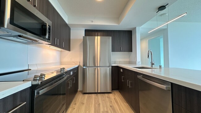 Photo - Epitome of modern urban living in the vibrant heart of Kaka'ako 2 Bed 2 Bath 2 PK Unidad 2208