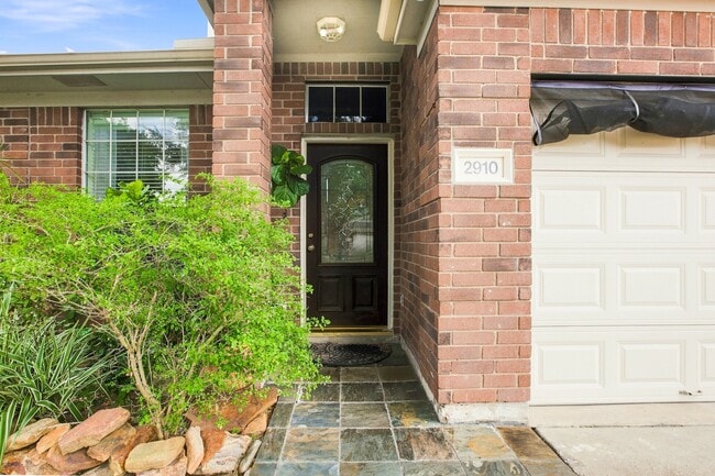 Photo - 2910 Green Valley Trail Dr