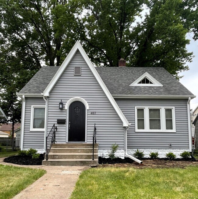 407 E 29th Pl Rental House Rental in Davenport, IA