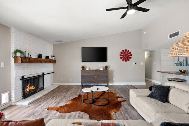 Photo - 4329 E Cherokee St Unidad ID1244353P