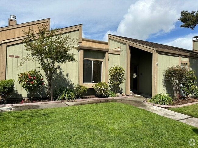 Building Photo - 3158 Bali Ln Rental
