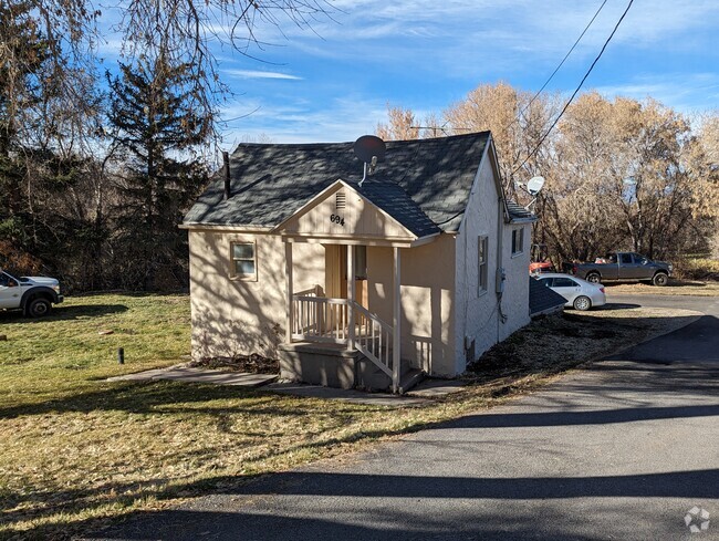 Building Photo - 694 S Main St Rental