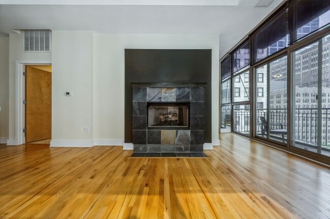 Photo - 212 W Washington St Unit 1012