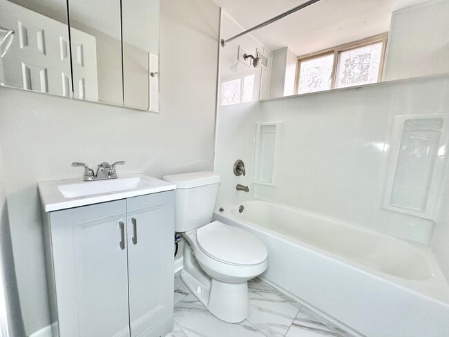 Bathroom - Waldorf Park Apartments