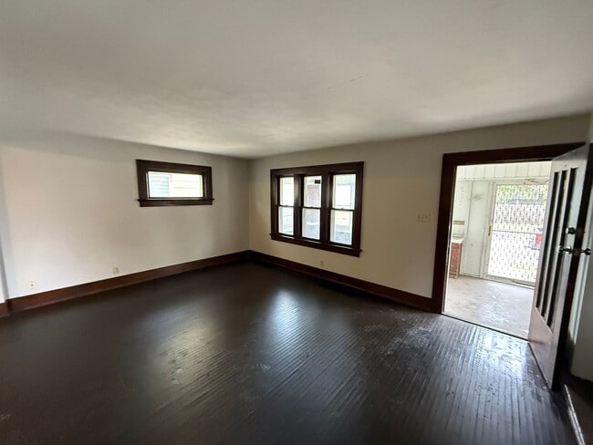 Photo - 3417 Smith St