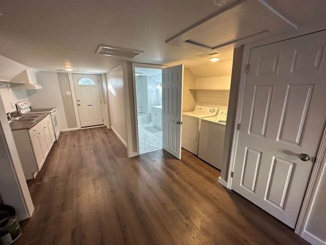 Photo - 305 S Virginia St Unit 2