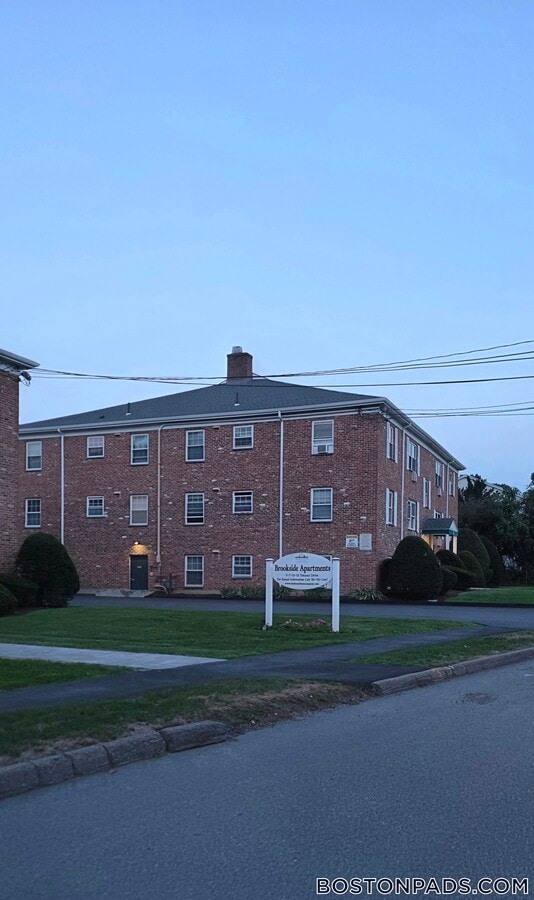 Photo - 7 Totman Dr Unit 1