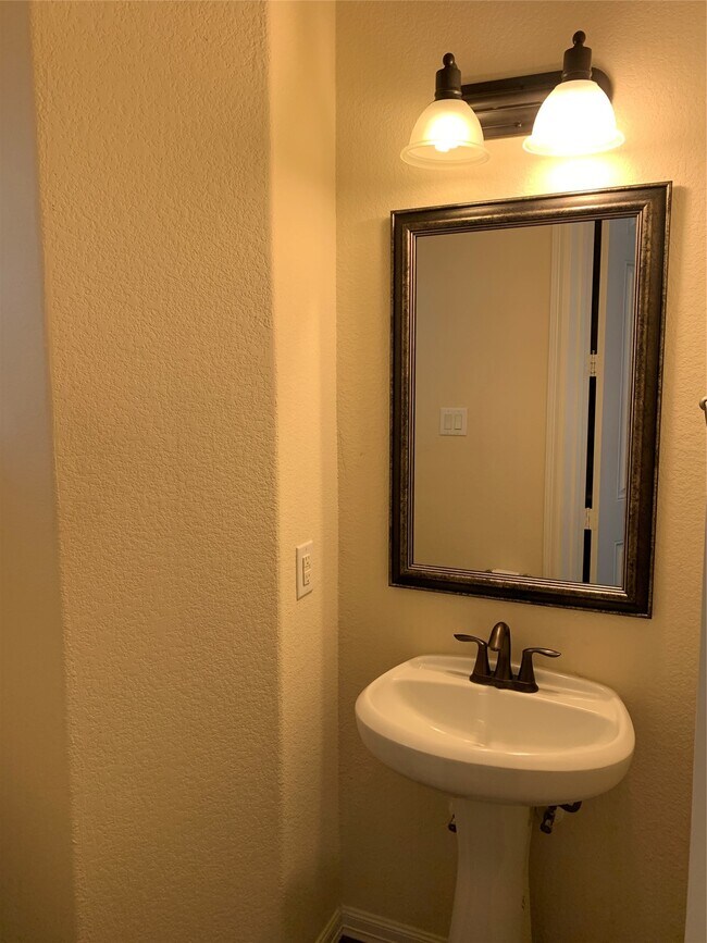 Photo - 3021 Kisling St