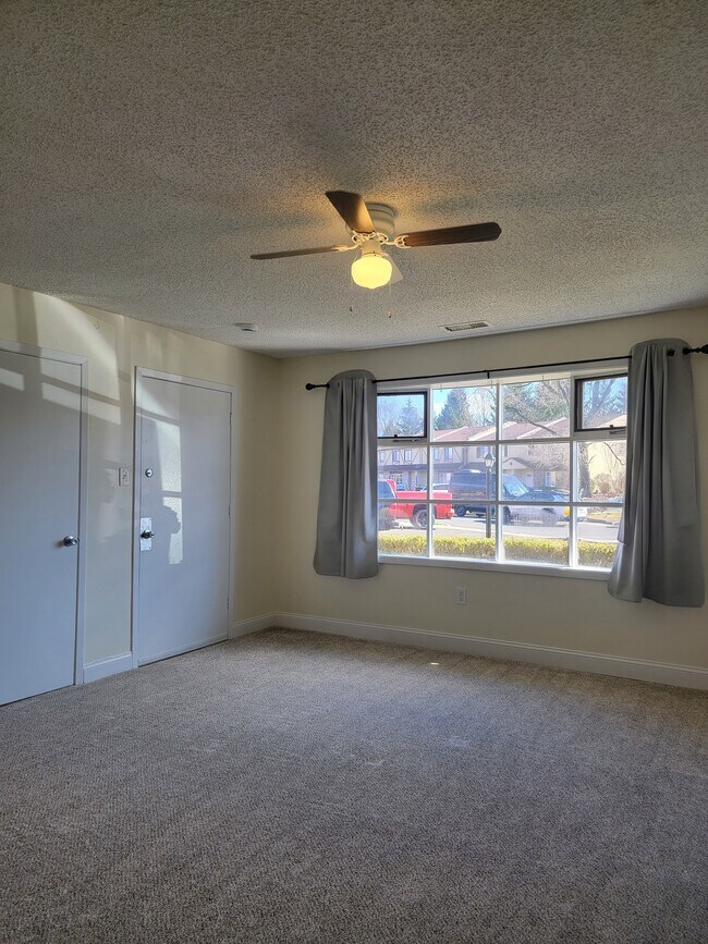 Photo - 2047 Jason Dr Unit A