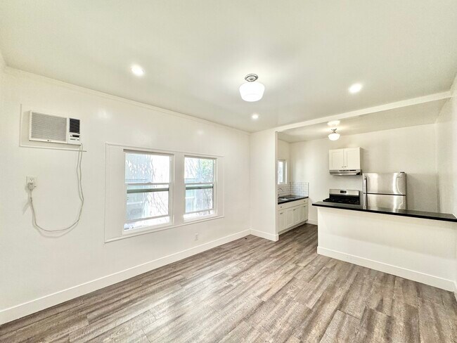 Photo - 859 S New Hampshire Ave Unit 206