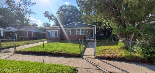 Building Photo - 1718 Seminary St Rental