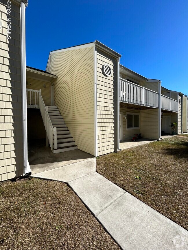 WyndWater Apartments for Rent Hampstead NC