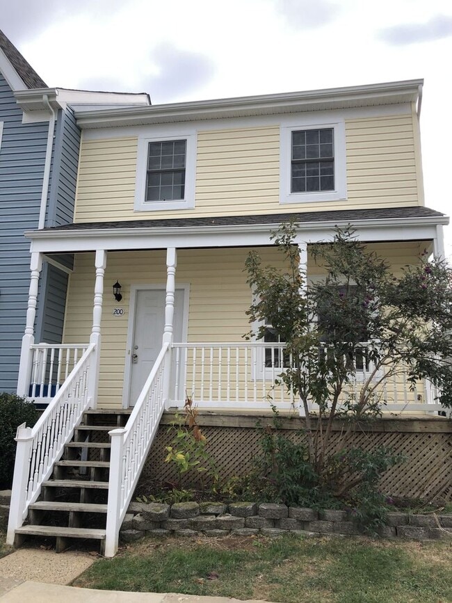 Building Photo - Stafford End Unit Townhouse