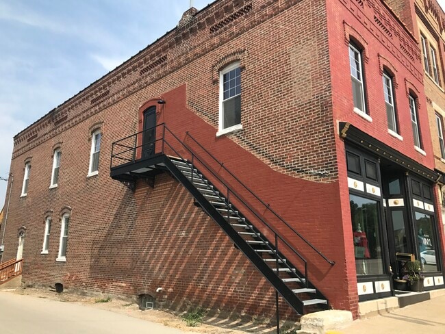 Building Photo - 426 Main St Rental