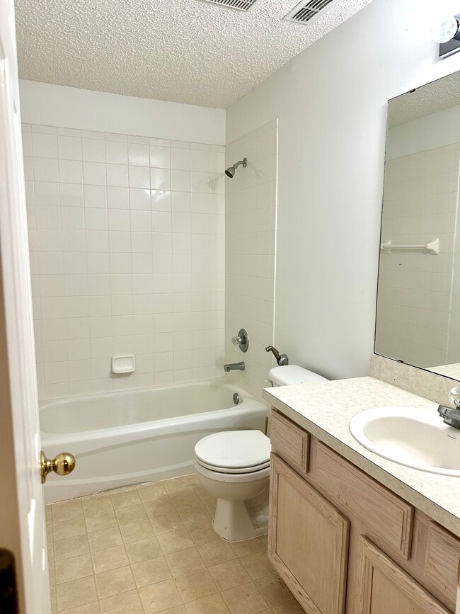 Photo - 2455 Coachman Lakes Dr