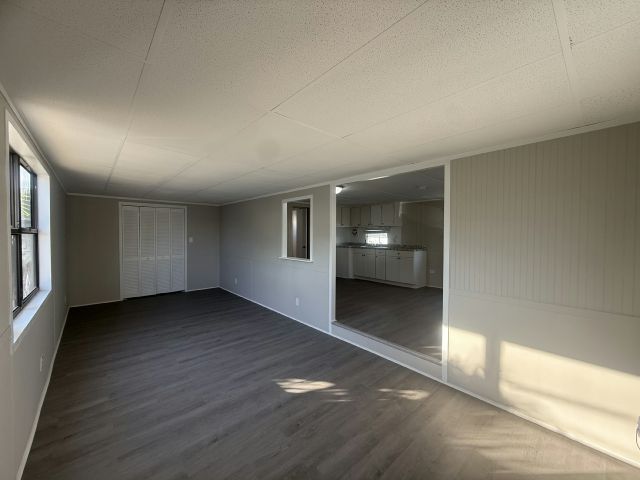 Building Photo - 1375 Pasadena Ave S