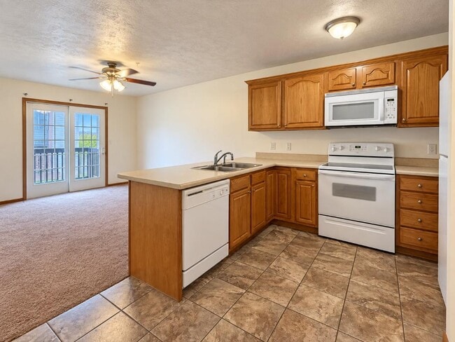 323 Creekside Dr