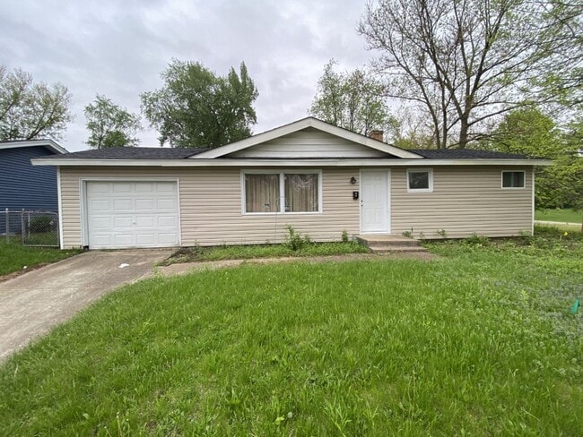 Building Photo - 3 bedroom home in Rockford