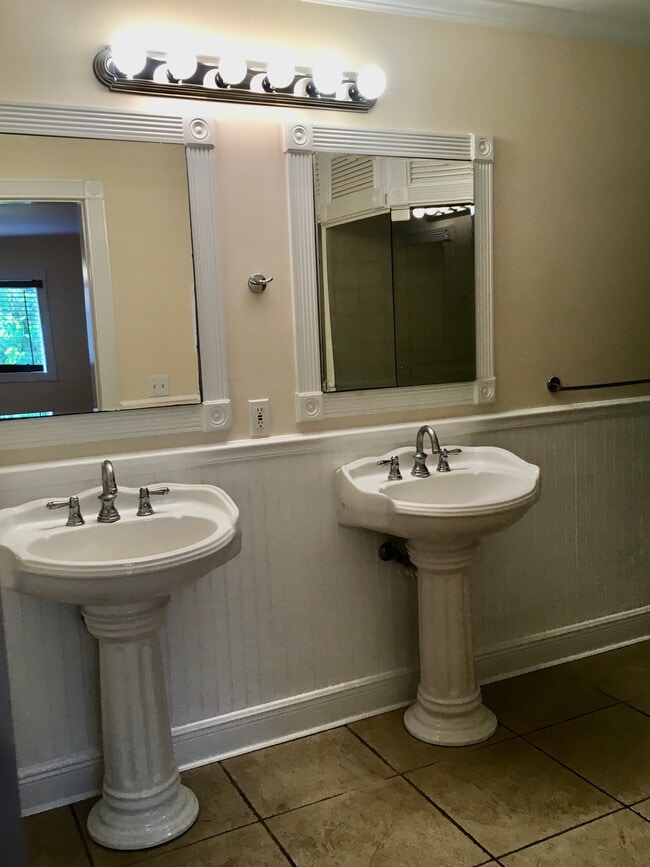 Photo - 8 Hilton Haven Rd