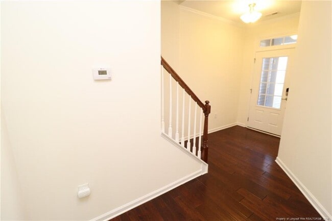 Photo - 208 Kylemore Cir