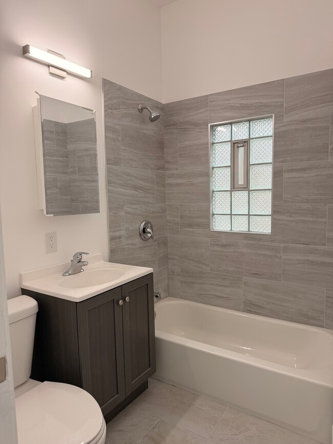 Photo - 3518 W Diversey Ave Unit 1