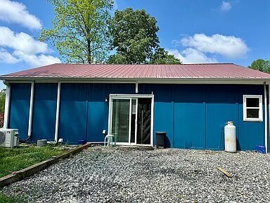 Photo - 185 Lakeview Way