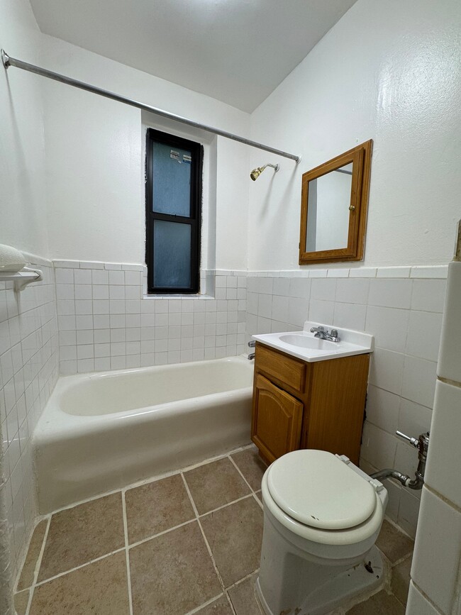 Photo - 377 Montgomery St Unit 1