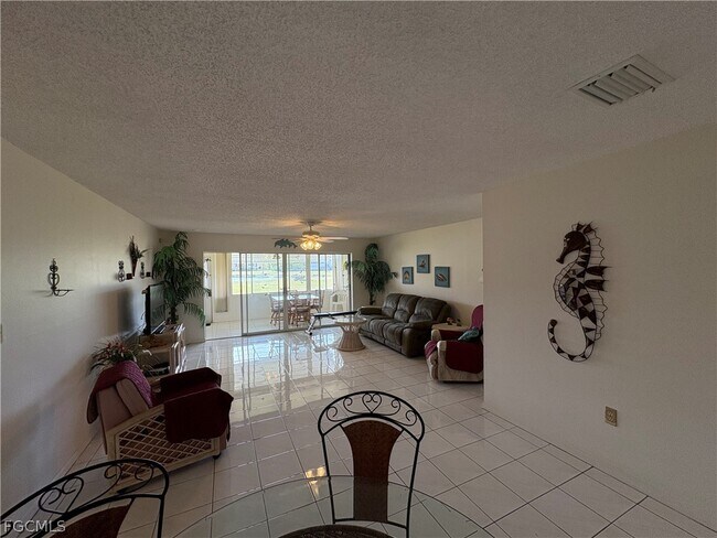 Photo - 1830 Brantley Rd Unidad J1