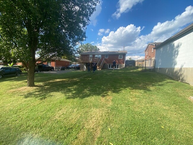 Photo - 6000 Whispering Hills Blvd
