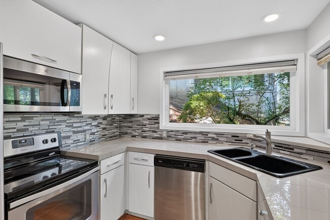 Photo - 48 Eagle Crest Dr Unit 5E