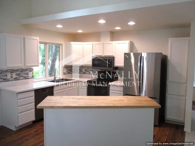 Photo - 1166 Leschi Dr