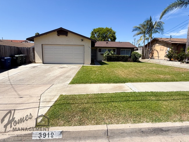Building Photo - Homes Management - 3 Bed, 2 Bath San Marcos Home