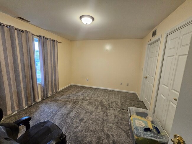 Photo - 607 Cambridge Ct Unit 1b