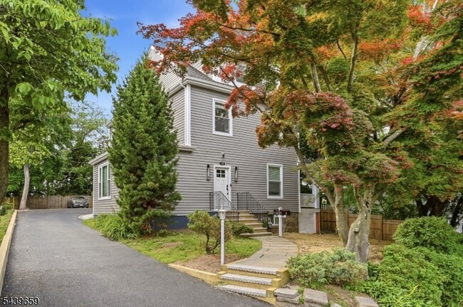 Building Photo - 40 Jardine Rd Unit 2
