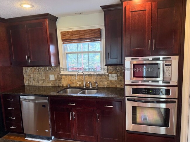 Photo - 418 E 63rd Terrace