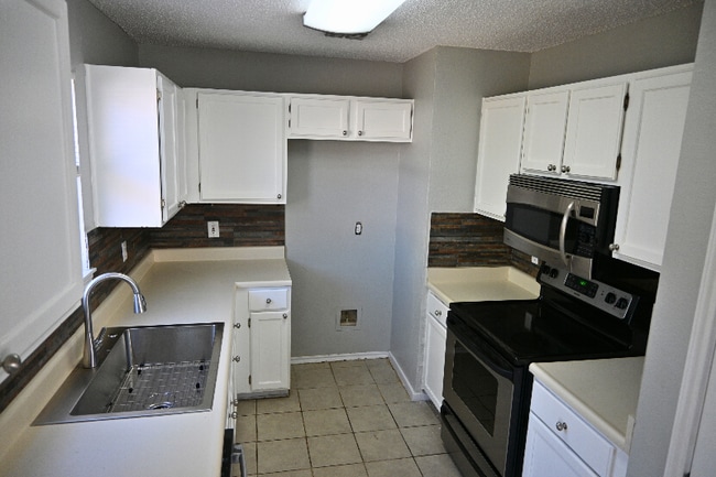 Photo - 3138 Smoke Creek