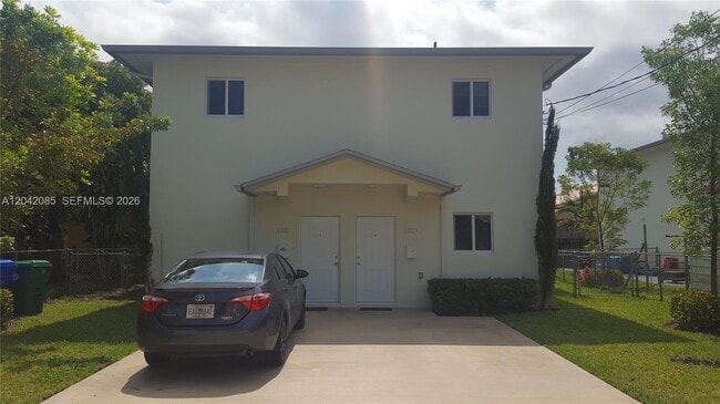 Building Photo - 1029 SW 11th Ave Unit 0