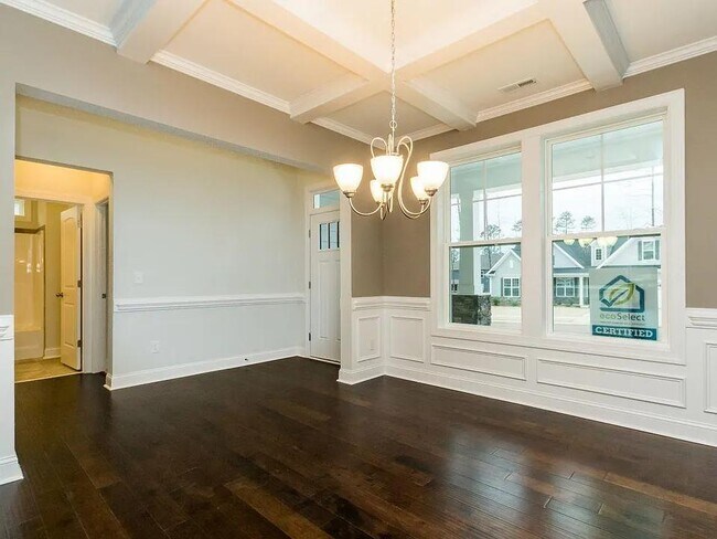 Photo - 544 Jones Blf Wy