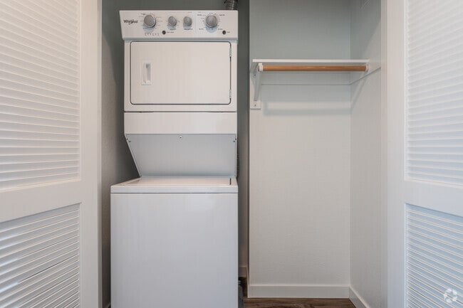 1HAB, 1BA - Plano 2 - Deer Creek Apartments