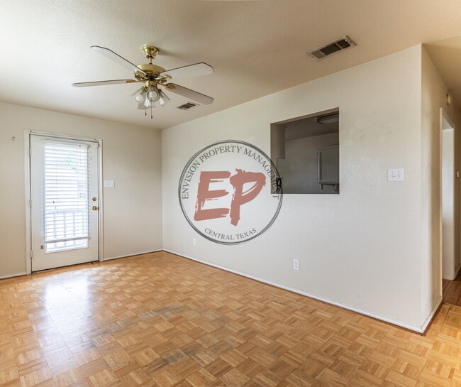 Photo - 520 Live Oak St