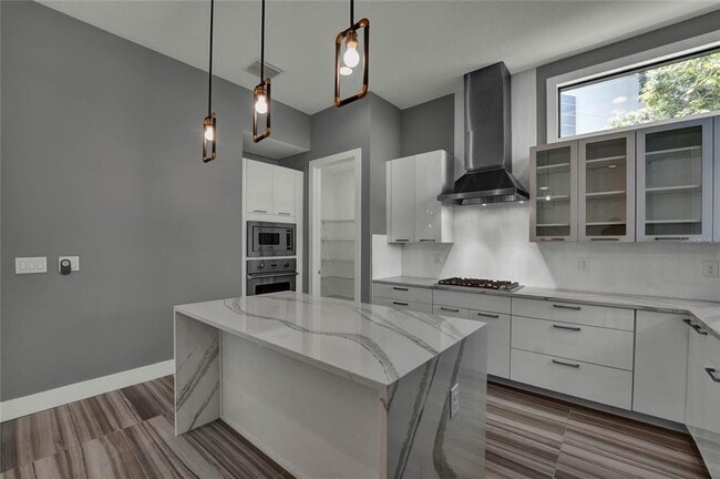 Photo - 1802 Mondrian Cir