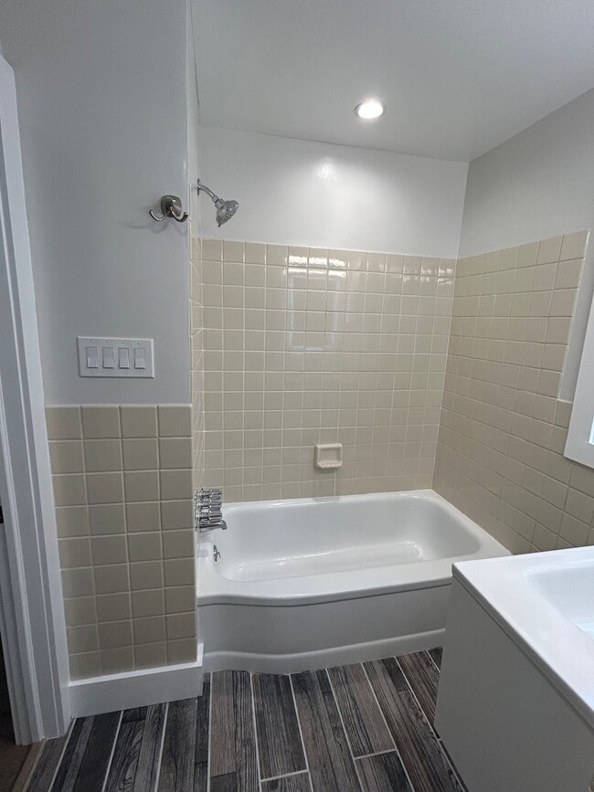 Photo - 1135 Agnew Dr