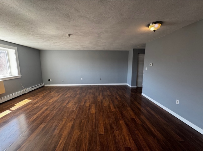 Photo - 215 Winter St